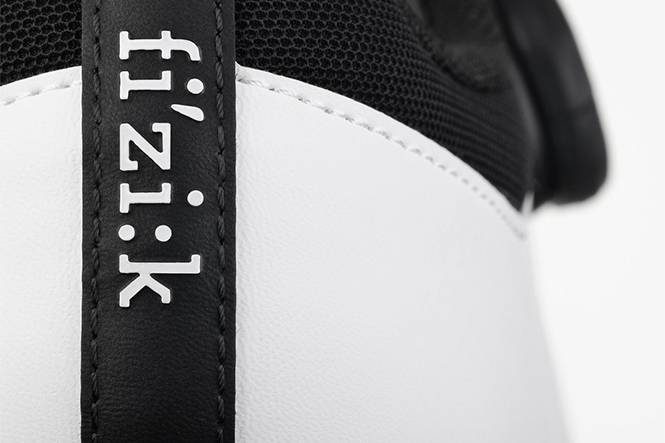 Fizik VENTO OMNA（フィジーク オムナ）ロードシューズ