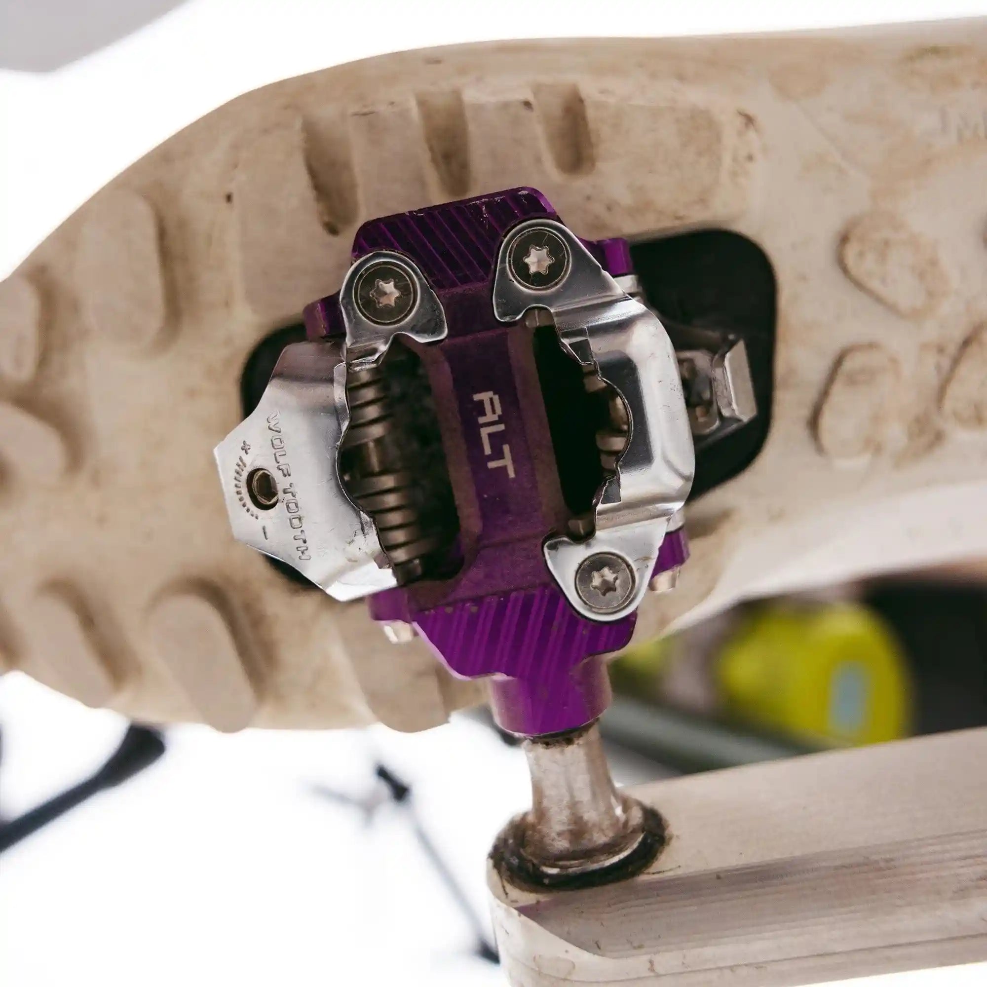 Wolf Tooth（ウルフトゥース）ALT XC Clipless Pedal カラー：Ultraviolet Purple