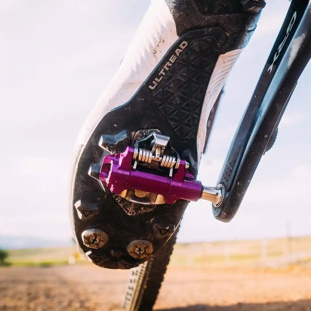 Wolf Tooth（ウルフトゥース）DEL Gravel Clipless Pedal　グラベルで使用