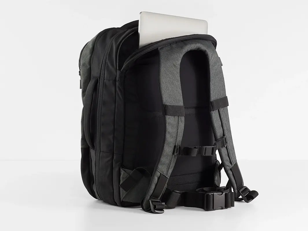 Bontrager Travel Backpack（トラベル バックパック）