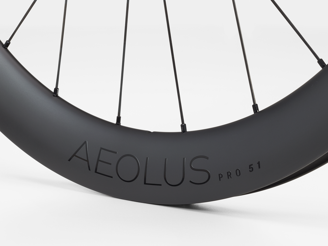 Bontrager Aeolus Pro 51 TLR Disc Road Wheel（アイオロス プロ 51 チューブレスレディ ディスク ロード ホイール）