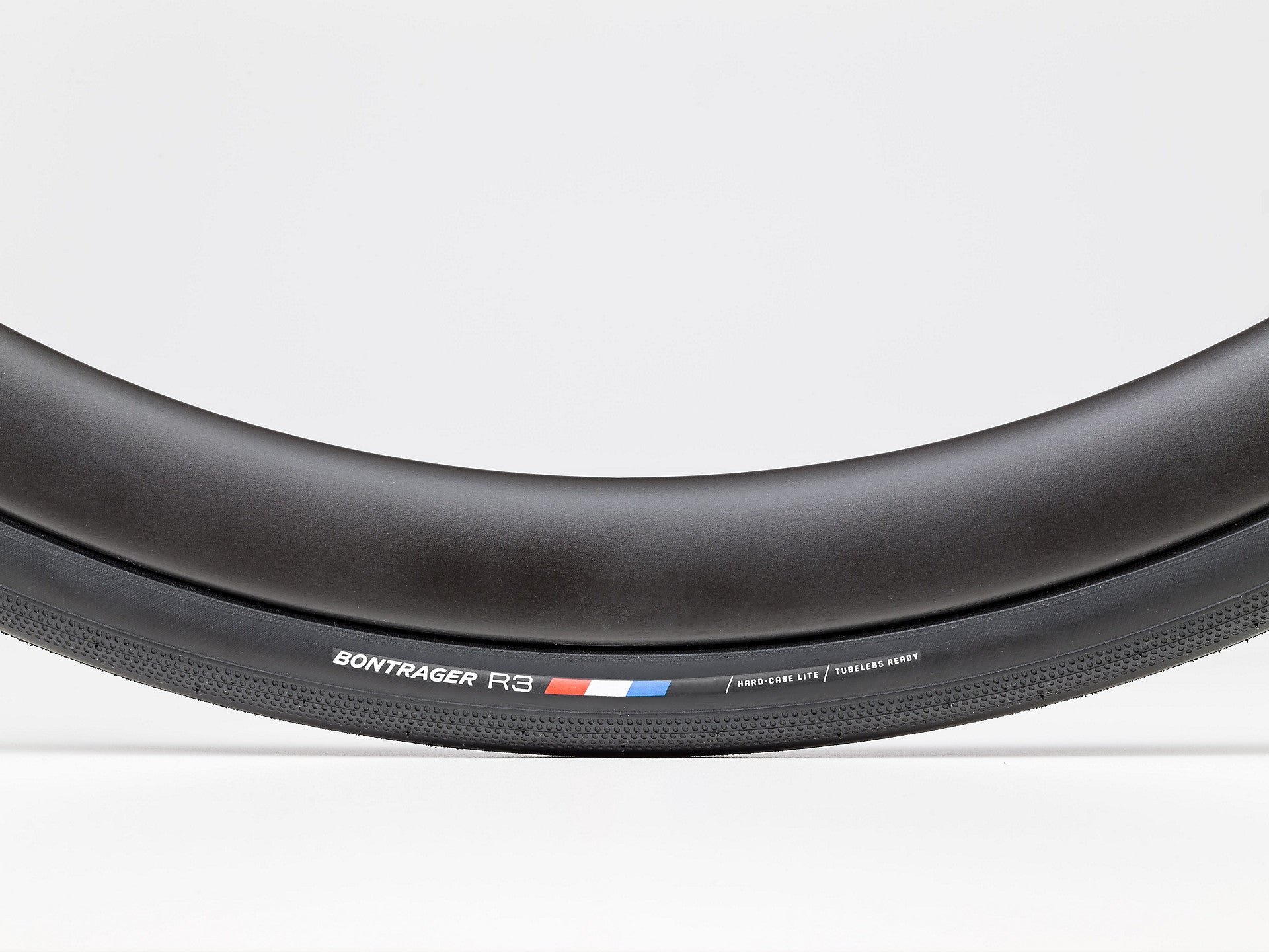 タイヤ Bontrager R3 Hard-Case Lite TLR Road Tire（ボントレガー R3