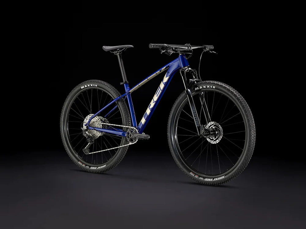 Trek X Caliber 8（トレックエクスキャリバー8）の斜め前方からの全体像