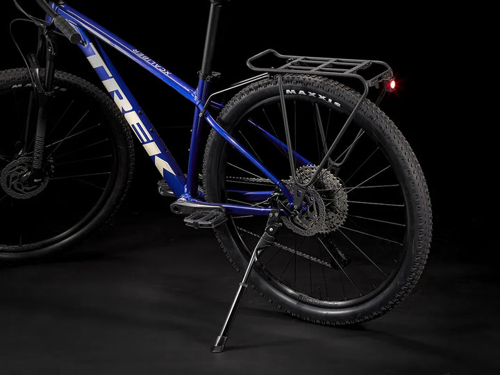 Trek X Caliber 8（トレックエクスキャリバー8）にリアラックとフェンダーなどの別売りアクセサリーを取り付けた状態